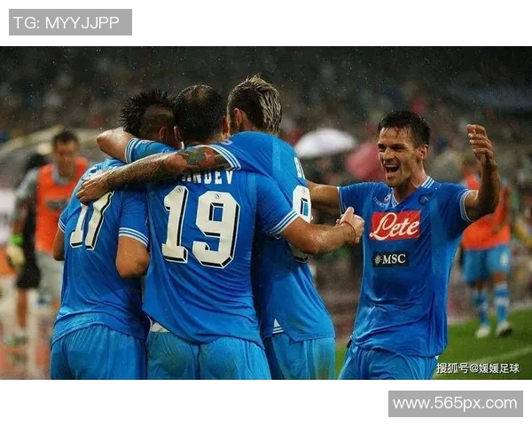 足总杯激战波尔图与那不勒斯互交白卷红牌事件引发全场热议