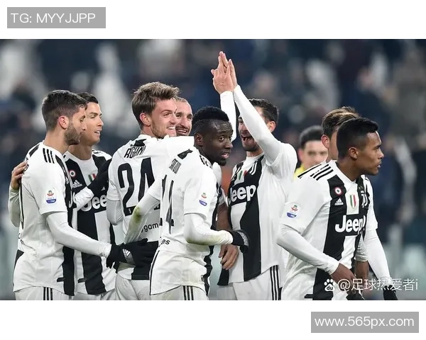 中超精彩对决巴黎圣日耳曼与尤文图斯战平引发全场热烈反响