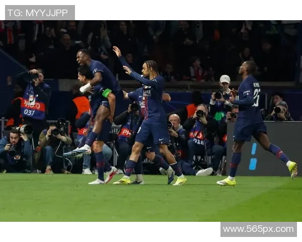 足总杯惊天冷门巴黎圣日耳曼3-0战胜拜仁全场沸腾分析 足总杯惊天冷门巴黎圣日耳曼3-0战胜拜仁全场沸腾分析