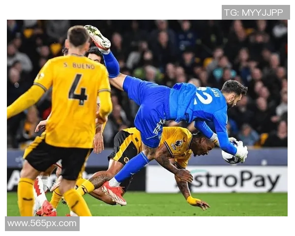 足总杯惊现冷门尤文图斯4-0大胜本菲卡乌龙球瞬间点燃全场激情