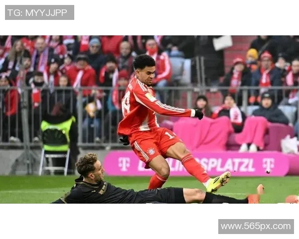 世界杯精彩对决巴黎圣日耳曼逆转拜仁6比2补时进球点燃全场激情