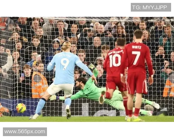 英超激战阿森纳与尤文图斯互交白卷绝杀瞬间引发全场热议 英超激战阿森纳与尤文图斯互交白卷绝杀瞬间引发全场热议